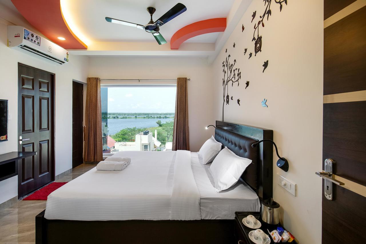 Crystal Lake Suites Coimbatore Exterior foto